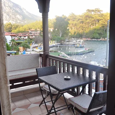 Bed & Breakfast Akyaka Yacht Club